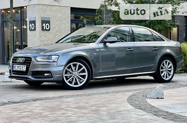 Седан Audi A4 2014 в Києві