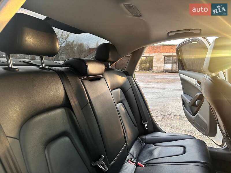 Седан Audi A4 2012 в Черняхове фото 14 Седан Audi A4 2012 в Черняхове