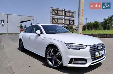 Седан Audi A4 2016 в 