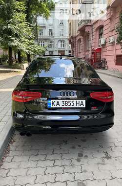 Седан Audi A4 2014 в Івано-Франківську