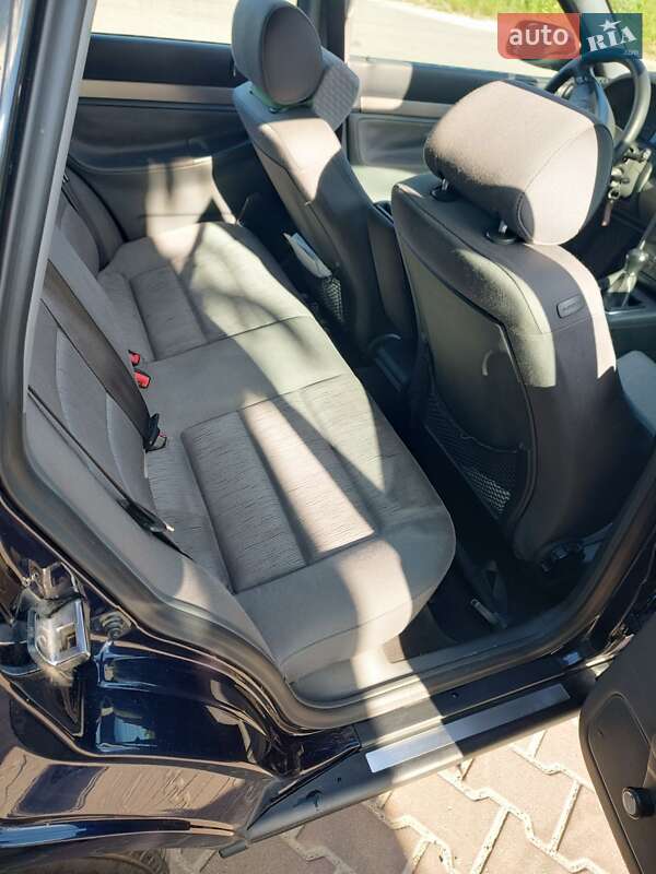Универсал Audi A4 2001 в Киеве