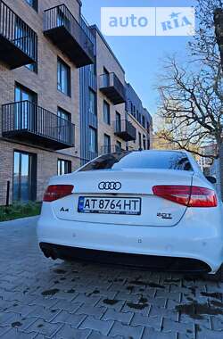 Седан Audi A4 2013 в Ивано-Франковске