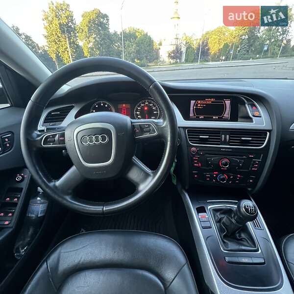 Седан Audi A4 2011 в Киеве
