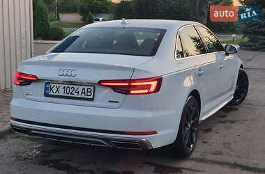 Седан Audi A4 2018 в Богодухове