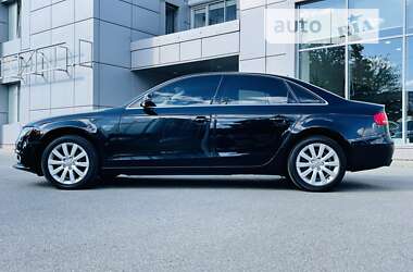 Седан Audi A4 2011 в Киеве