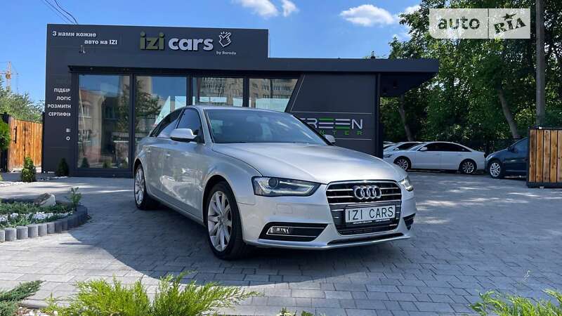 Седан Audi A4 2013 в Львові