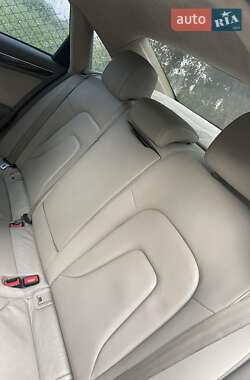 Седан Audi A4 2012 в Киеве