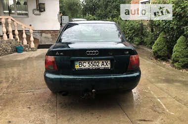 Седан Audi A4 1996 в Львові