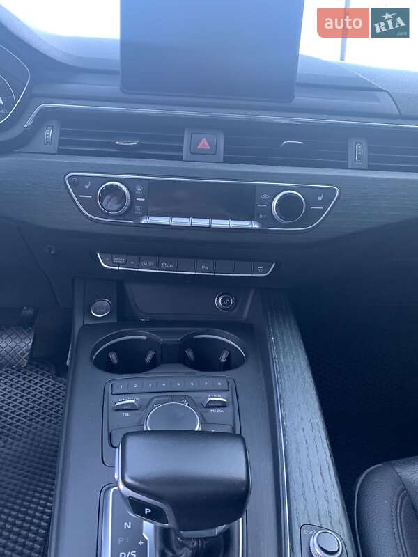 Седан Audi A4 2016 в Полтаве