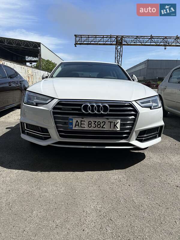 Седан Audi A4 2016 в Днепре