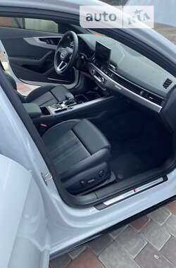 Седан Audi A4 2022 в Великой Багачке