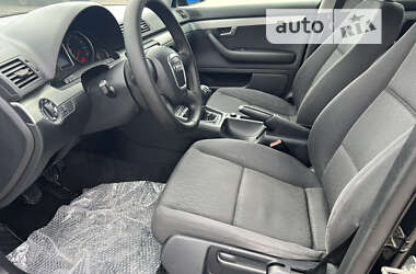 Седан Audi A4 2006 в Ровно