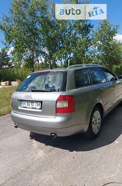 Універсал Audi A4 2002 в Вараші