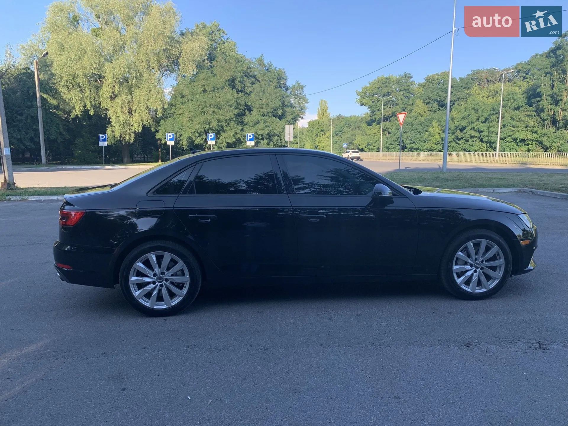 2016 Audi A4 - мініатюра 8
