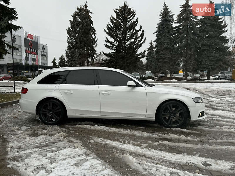Універсал Audi A4 2011 в Чернівцях