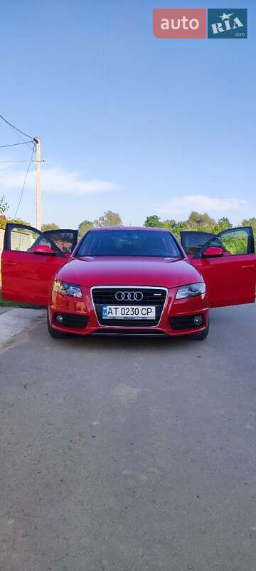 Седан Audi A4 2012 в Ивано-Франковске