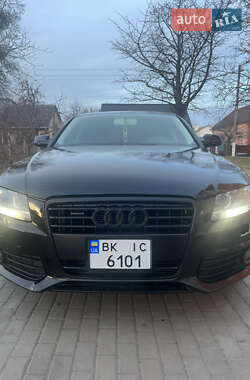 Седан Audi A4 2010 в 