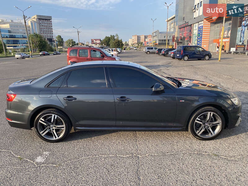 Седан Audi A4 2016 в Харькове
