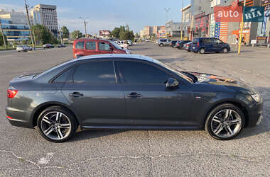 Седан Audi A4 2016 в 