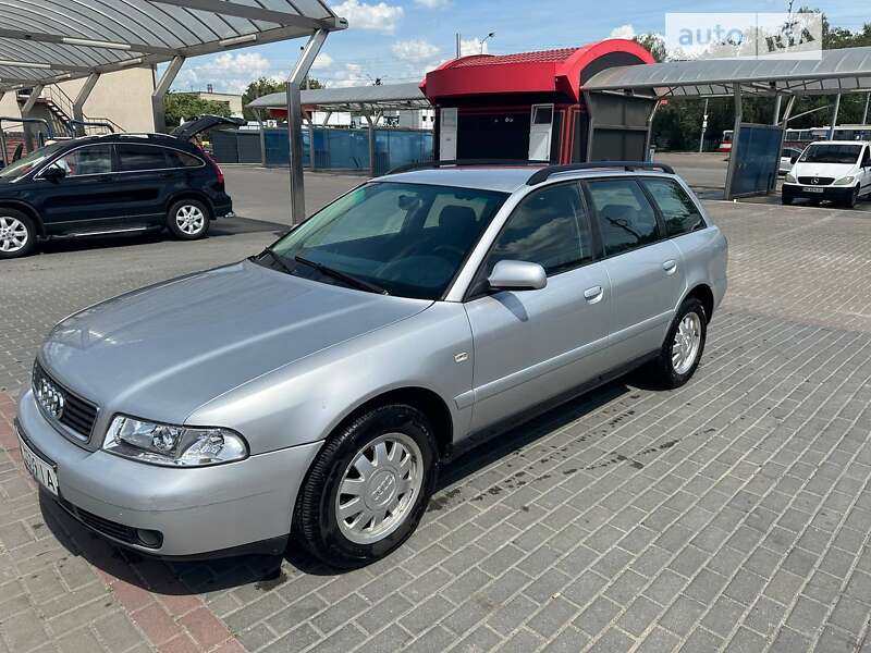 Універсал Audi A4 1999 в Рівному