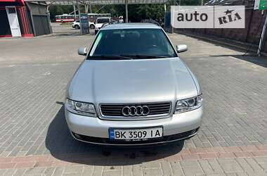 Універсал Audi A4 1999 в Рівному