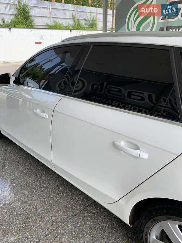 Універсал Audi A4 2011 в Чернівцях