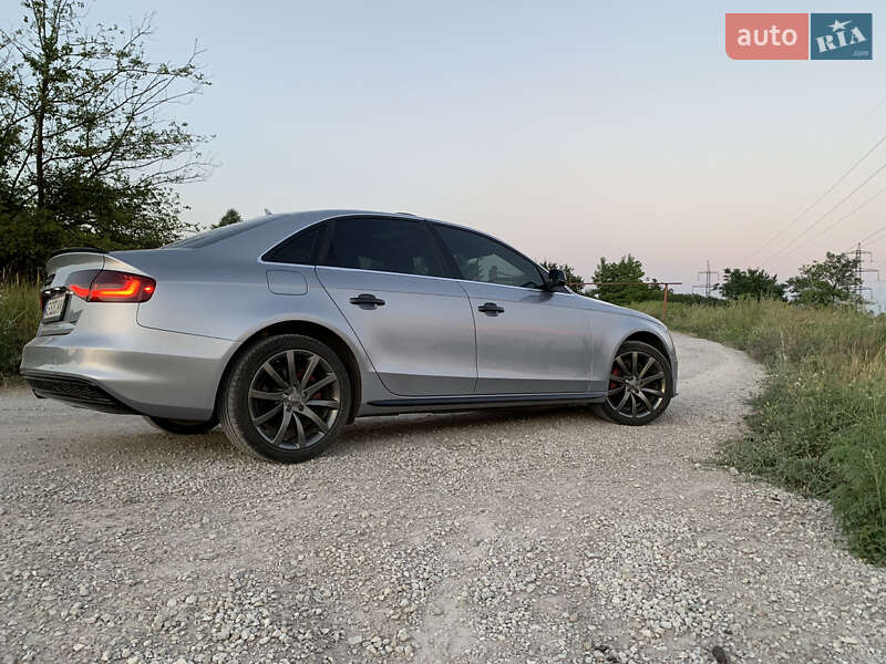 Седан Audi A4 2014 в Днепре