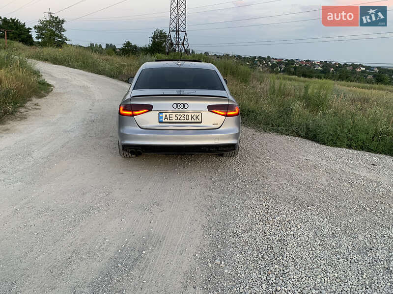 Седан Audi A4 2014 в Днепре