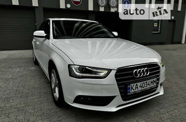 Седан Audi A4 2015 в Киеве