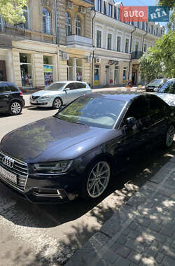 Седан Audi A4 2017 в 