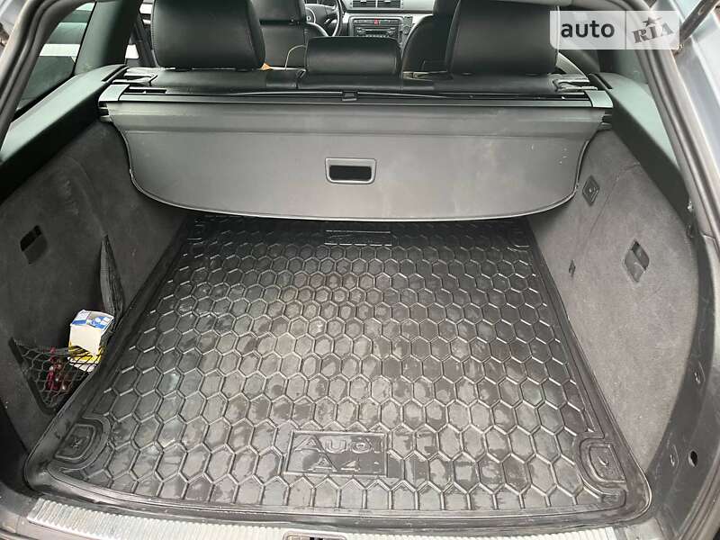 Универсал Audi A4 2002 в Обухове