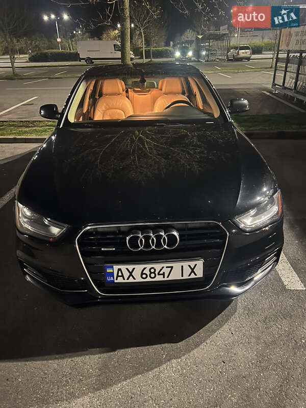 Седан Audi A4 2015 в Ивано-Франковске