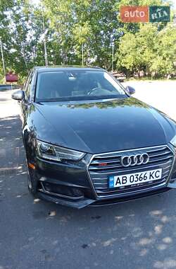 Седан Audi A4 2019 в Шпикове