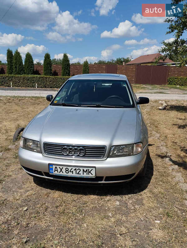 Седан Audi A4 1995 в Андріївці