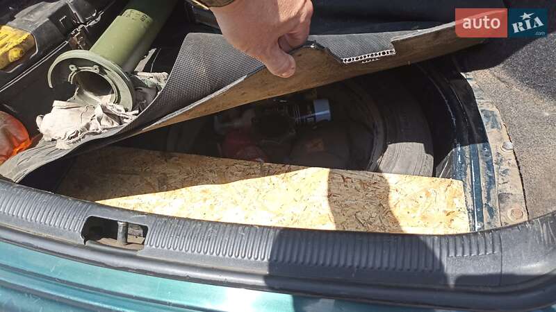 Седан Audi A4 1996 в Одессе