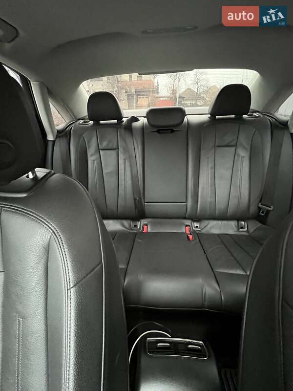 Седан Audi A4 2009 в Днепре