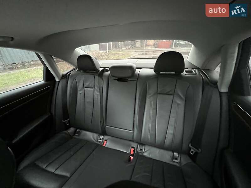 Седан Audi A4 2009 в Днепре