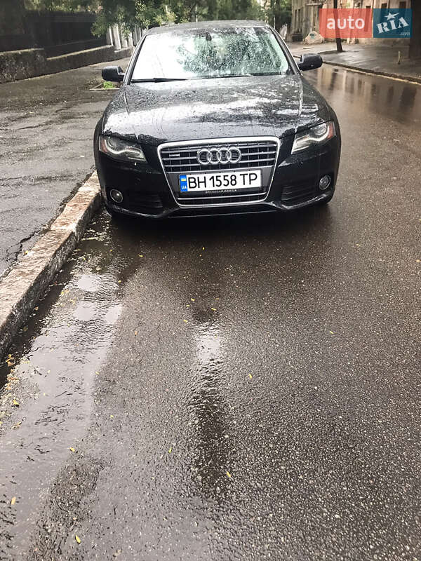 Седан Audi A4 2011 в Одессе
