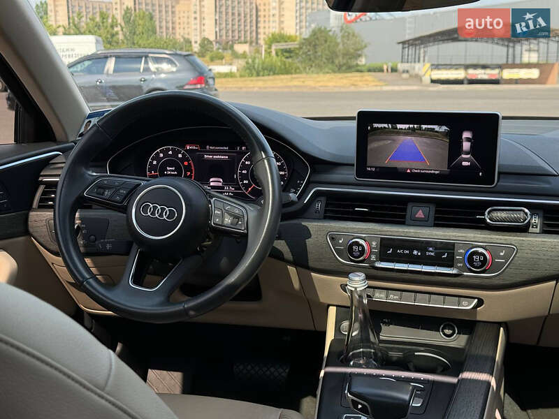 Седан Audi A4 2018 в Кривом Роге