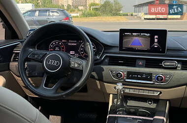 Седан Audi A4 2018 в 