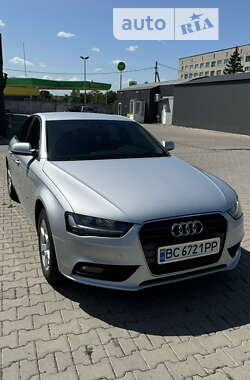 Седан Audi A4 2013 в Киеве