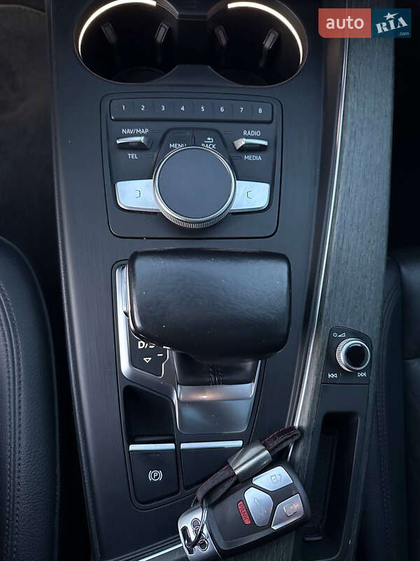 Седан Audi A4 2016 в Киеве