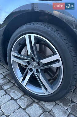 Седан Audi A4 2016 в 