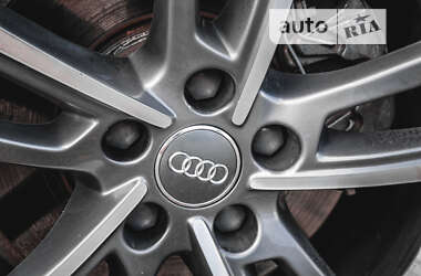 Седан Audi A4 2019 в Хусте