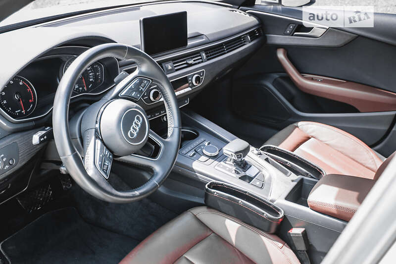 Седан Audi A4 2019 в Хусте