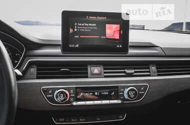 Седан Audi A4 2019 в Хусте