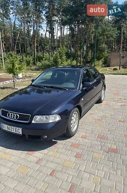 Седан Audi A4 2000 в Решетиловке