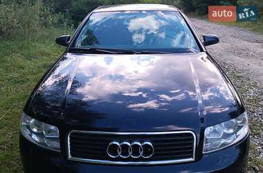 Седан Audi A4 2003 в Надворной