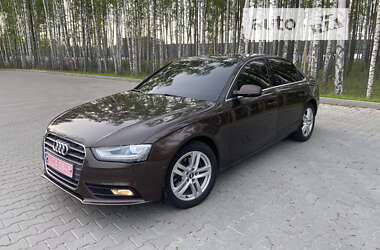 Седан Audi A4 2015 в Киеве