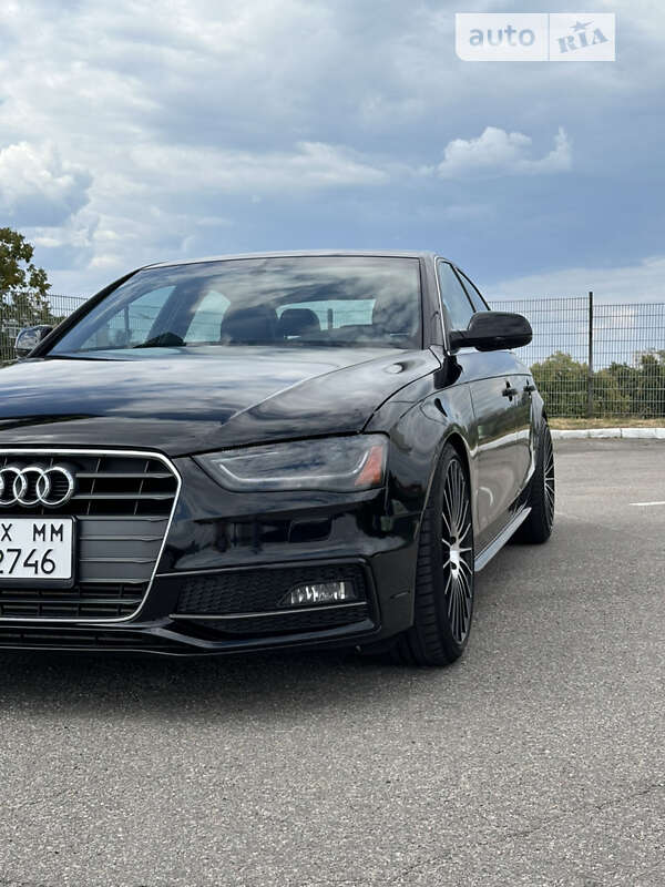 Седан Audi A4 2014 в Харкові